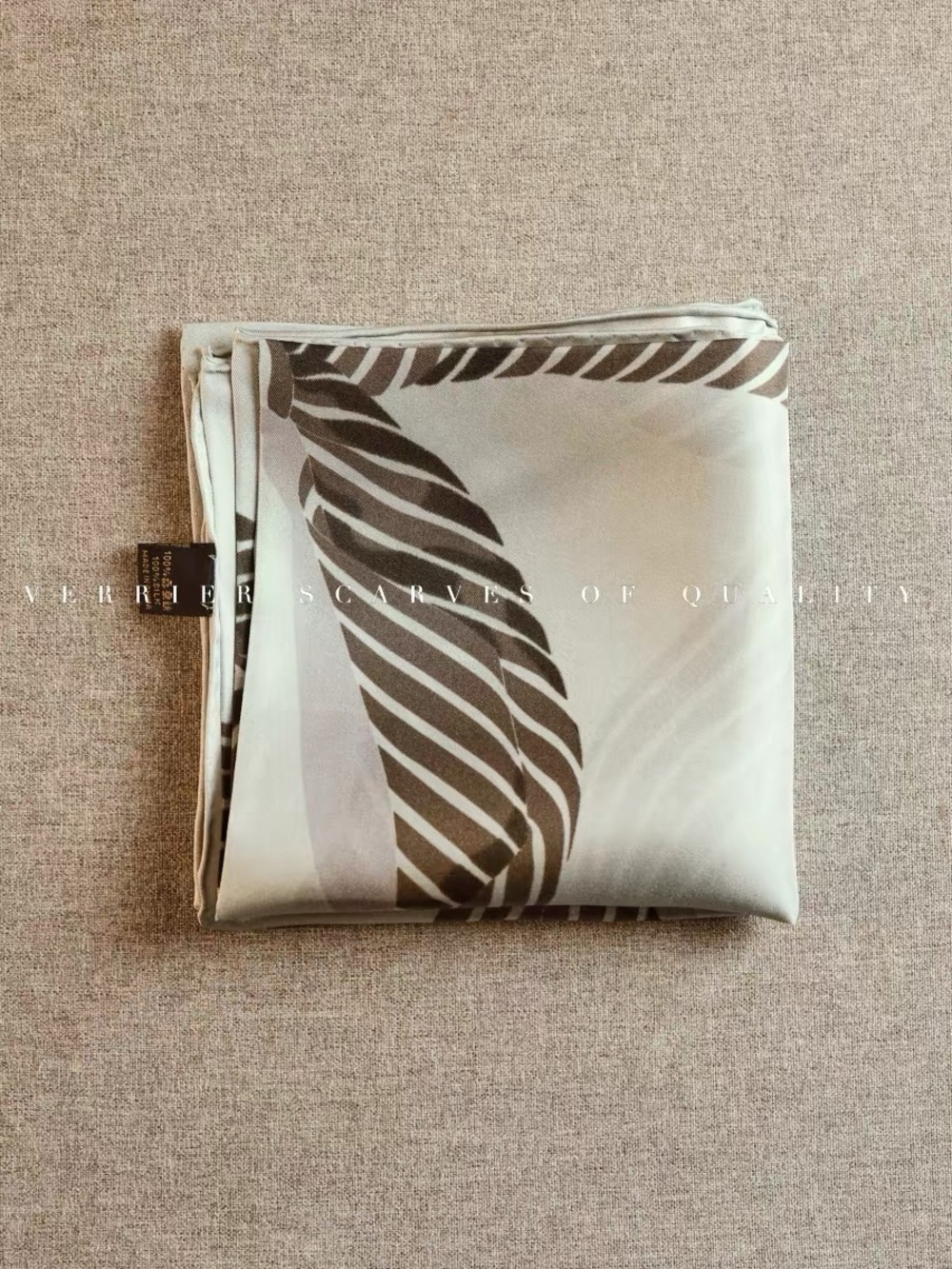 Premium Leaf-Print Bed Scarf in Sage Green by